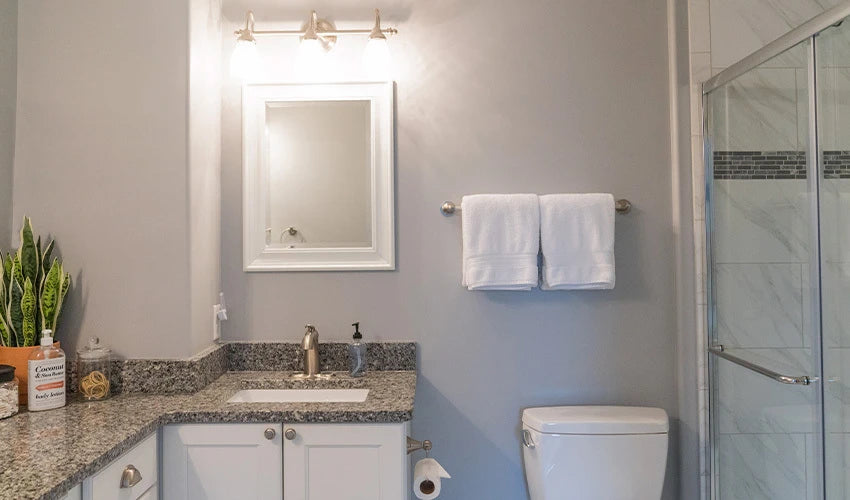 What Is The Best Paint Color for a Small Bathroom?